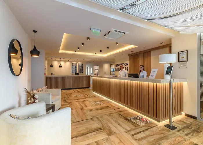 ライオン サニー ビーチ 4* サニービーチ