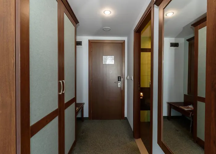 ライオン サニー ビーチ ホテル 4*