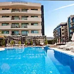 Lion Sunny Hotel 4*