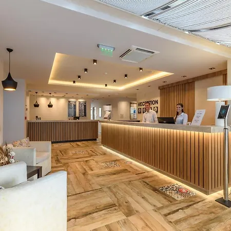 Lion Sunny 4* ساني بيتش