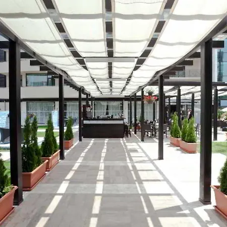 فندق Lion Sunny ساني بيتش