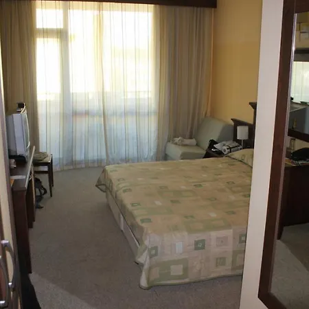 Lion Sunny 4* ساني بيتش