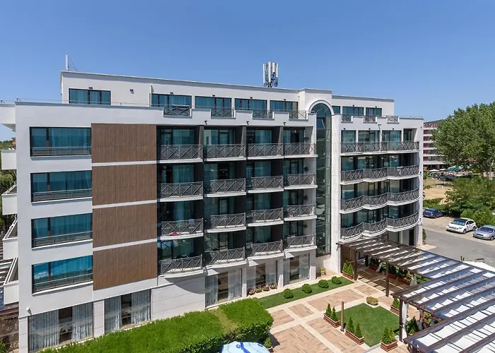 Отель Lion Sunny 4*