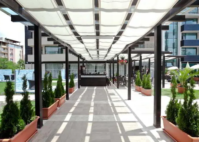 Отель Lion Sunny Солнечный берег