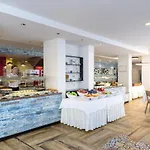 Hotel Lion Sunny 4*