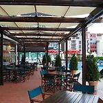 Lion Sunny Hotel 4*